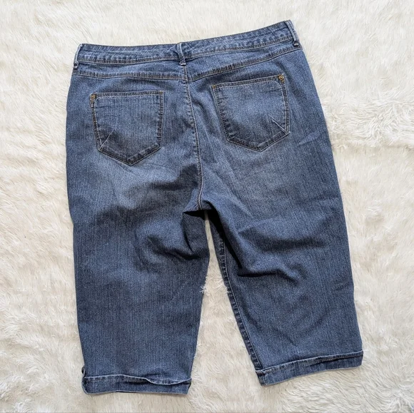 Gloria Vanderbilt Skimmer Denim Capri High Waisted Slimming Jeans Size 12 - Picture 4 of 11